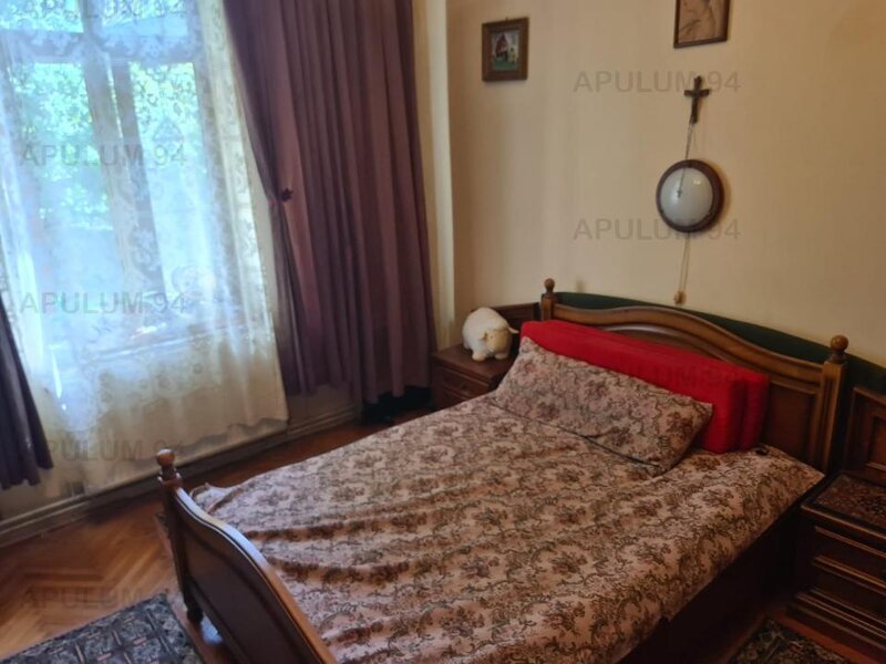 De vanzare apartament in Vila in Sinaia - Zona Centrala